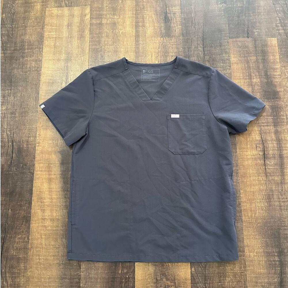 Figs Charcoal Chisec Three-Pocket Scrub Top Size Large